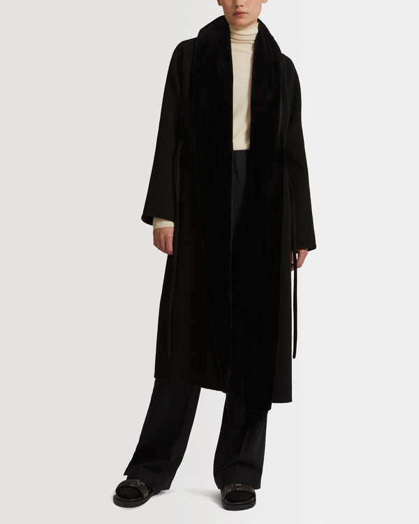 Cashmere wool coat with mink fur inner collar and facing