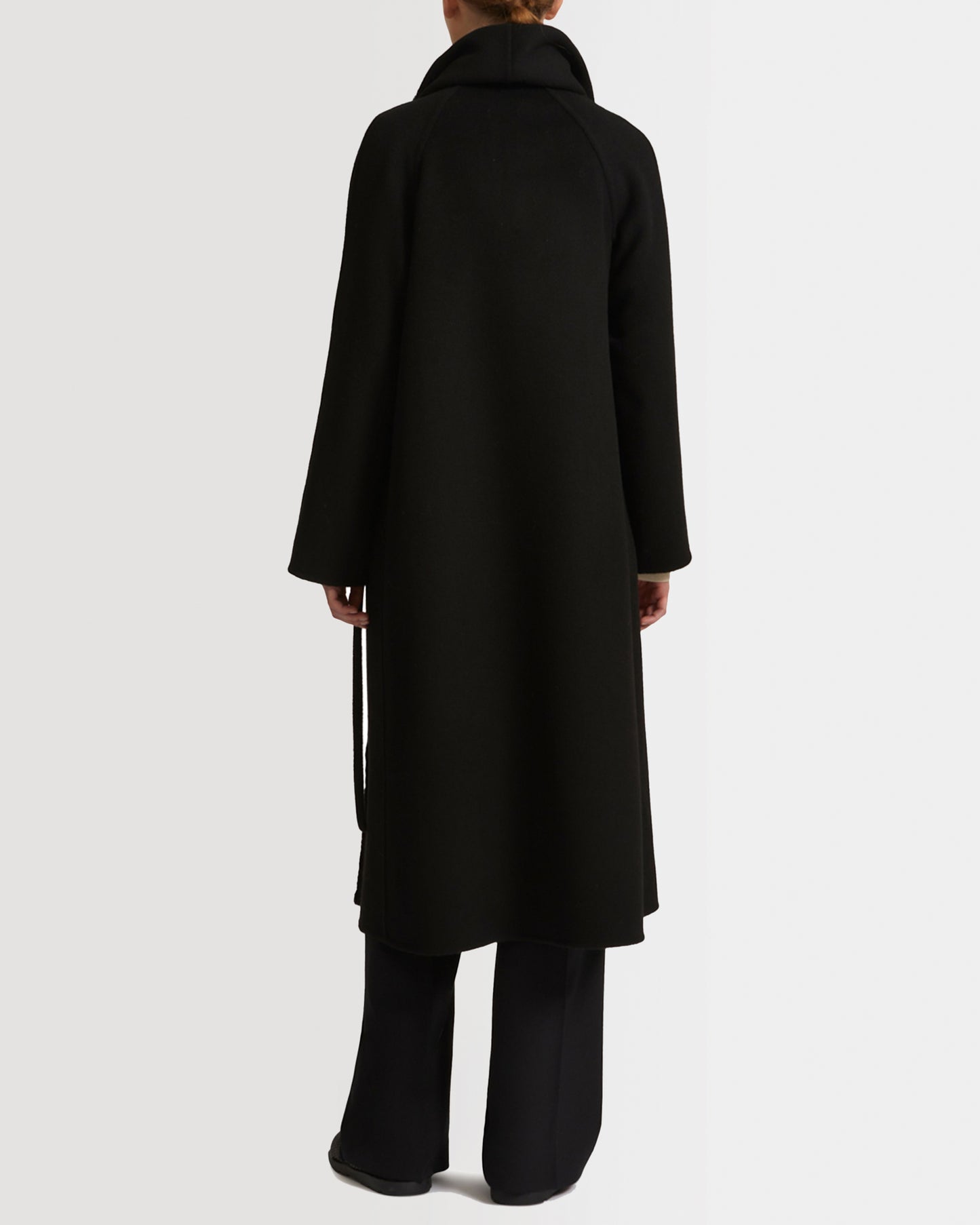 Cashmere wool coat with mink fur inner collar and facing