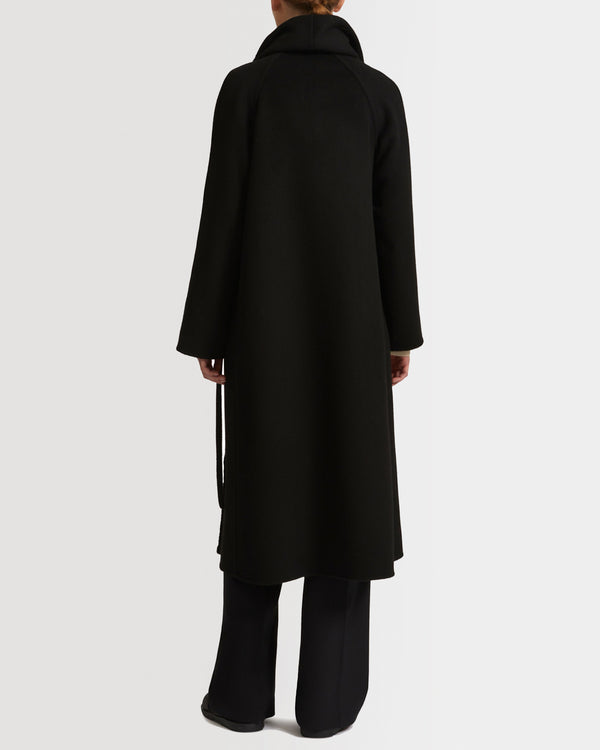 Cashmere wool coat with mink fur inner collar and facing