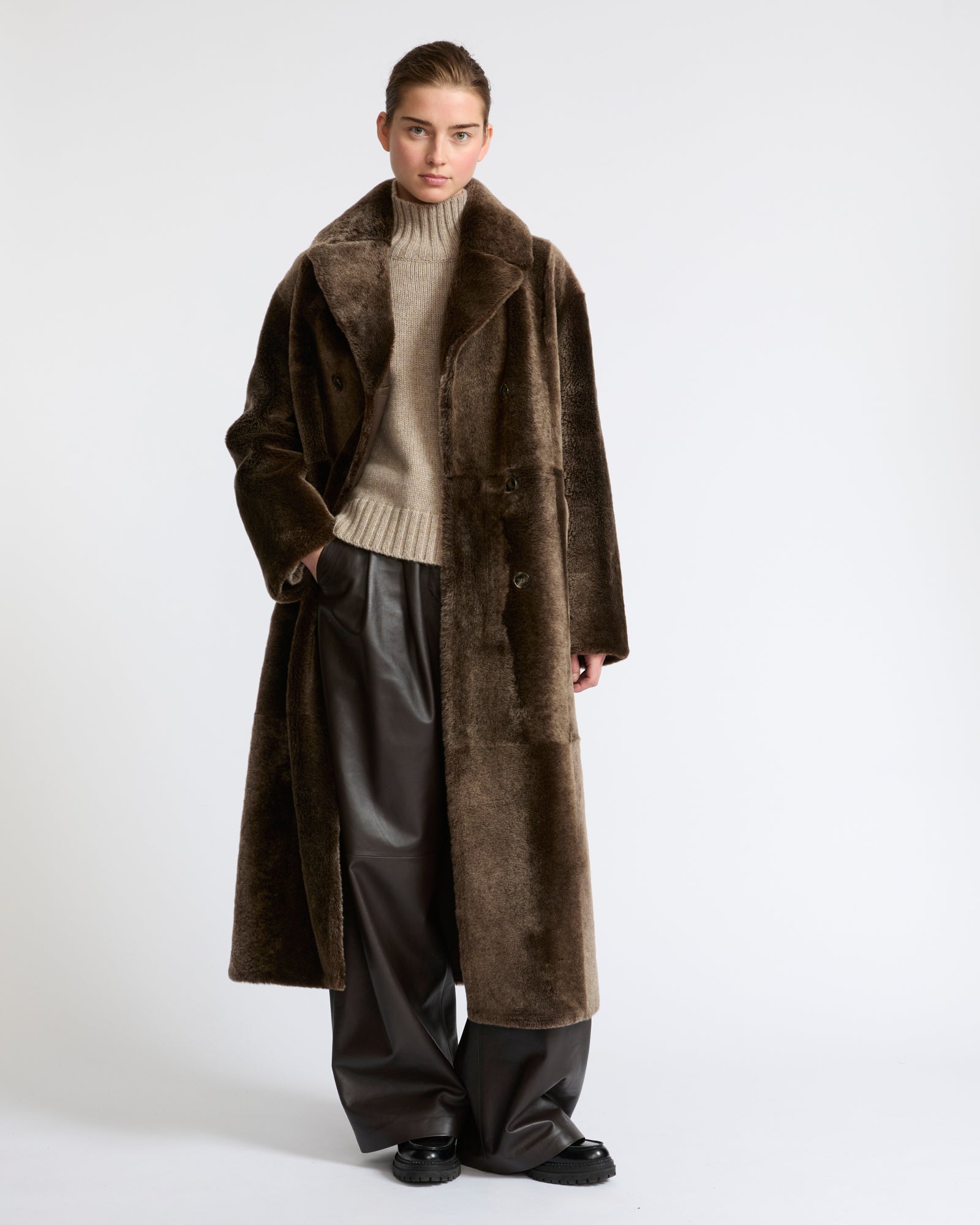 Long double-breasted shearling coat - Yves Salomon - New Fall Winter Collection