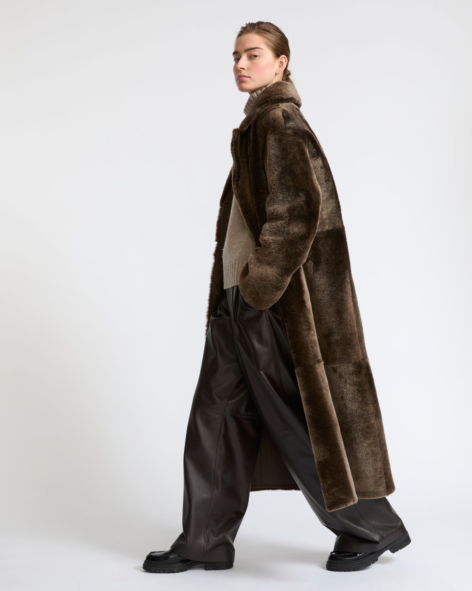 Long double-breasted shearling coat - Yves Salomon - New Fall Winter Collection