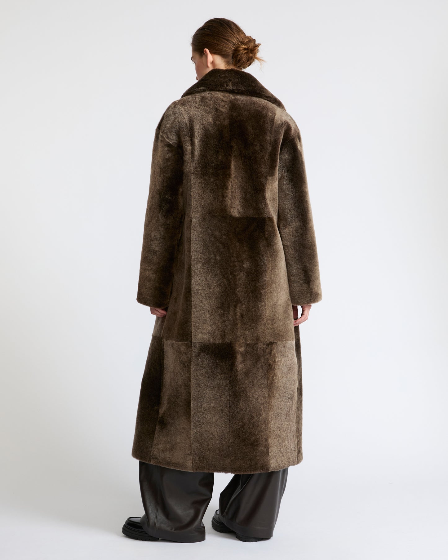 Long double-breasted shearling coat - Yves Salomon - New Fall Winter Collection