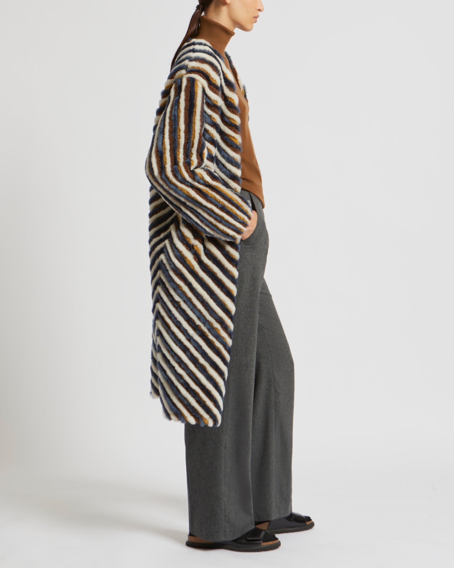 Long belted coat in merino lambskin and merinillo wool -Yves Salomon