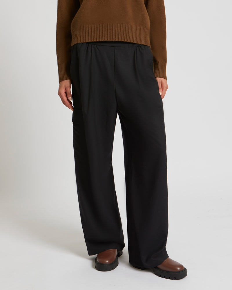 Cargo trousers in wool flannel