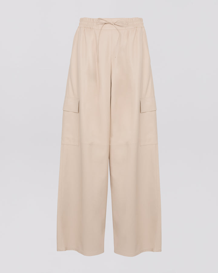 Cargo trousers in lamb leather