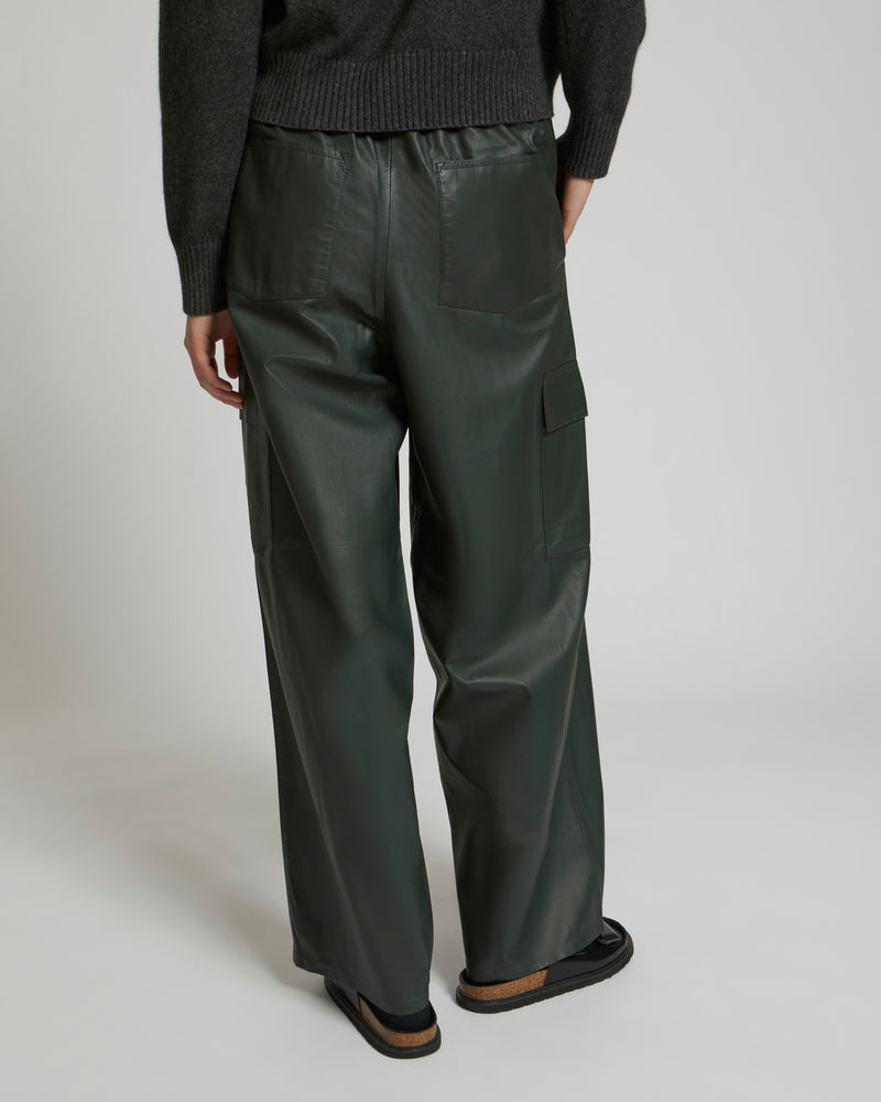 Cargo trousers in lamb leather