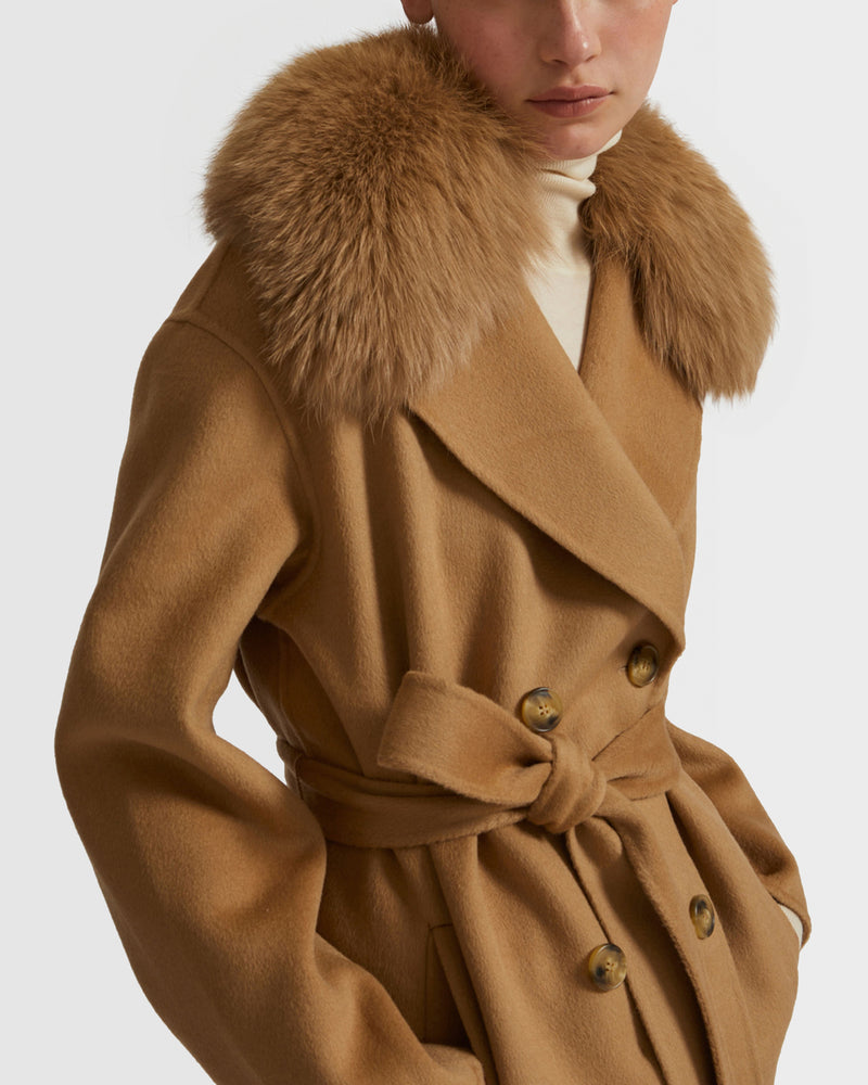 Cashmere wool peacot with fox fur collar