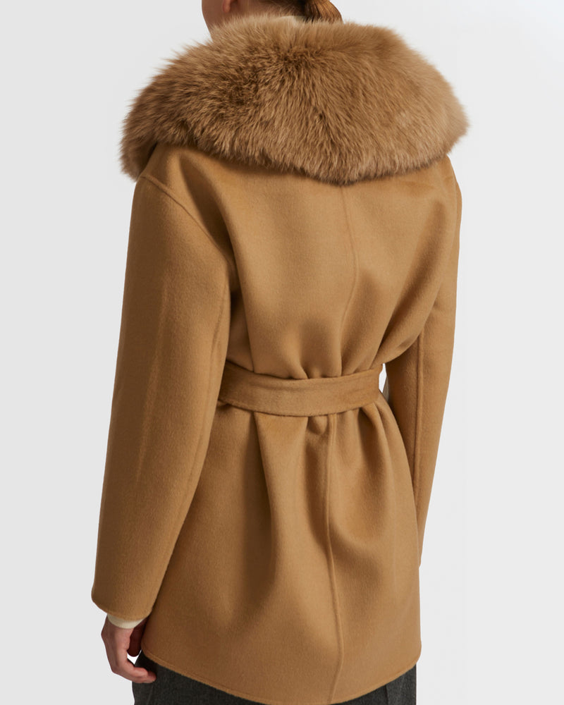 Cashmere wool peacot with fox fur collar