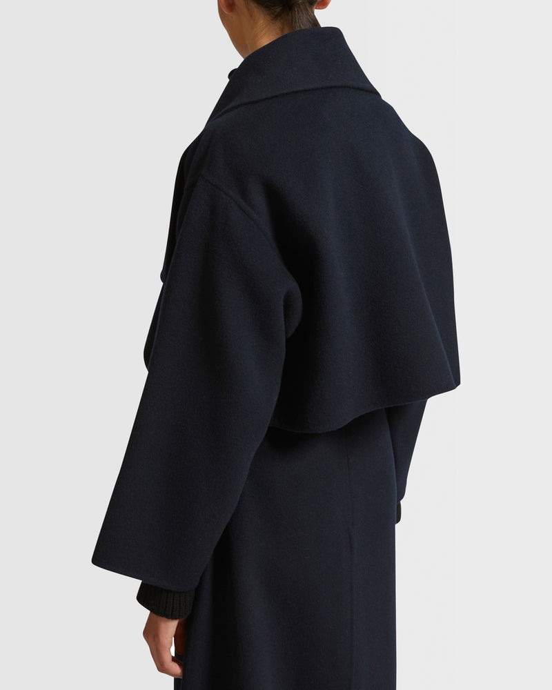 Cropped jacket in cashmere wool