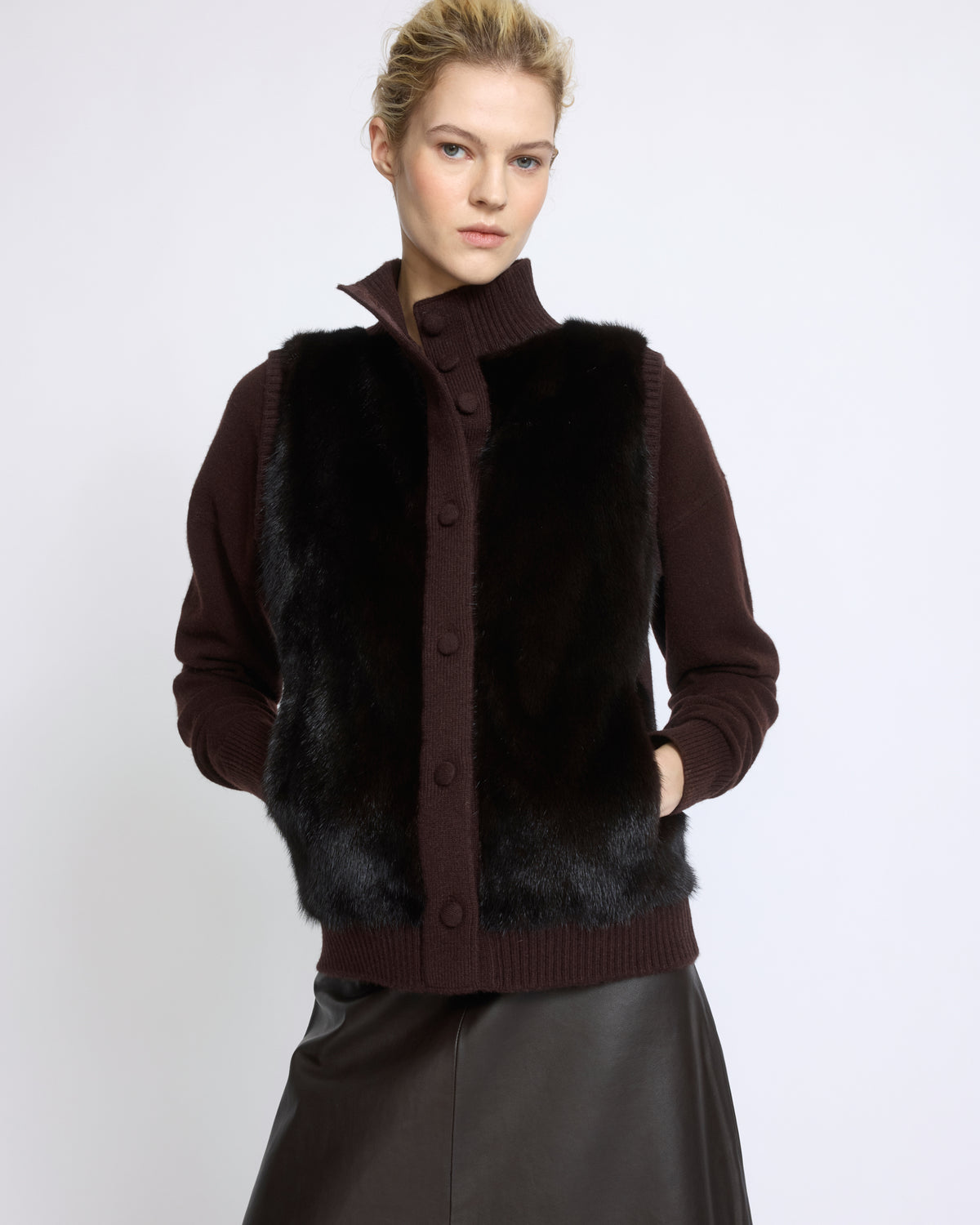 Short knitted gilet in merino and mink - Yves Salomon - New Fall/Winter Collection
