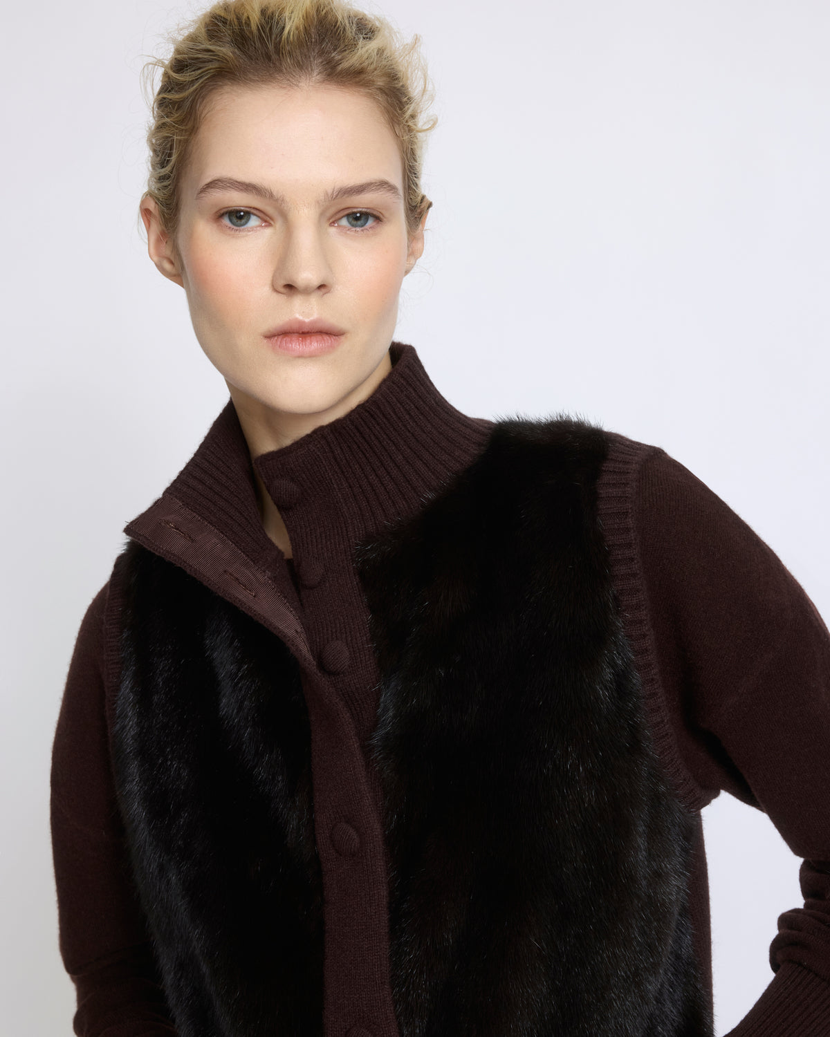 Short knitted gilet in merino and mink - Yves Salomon - New Fall/Winter Collection