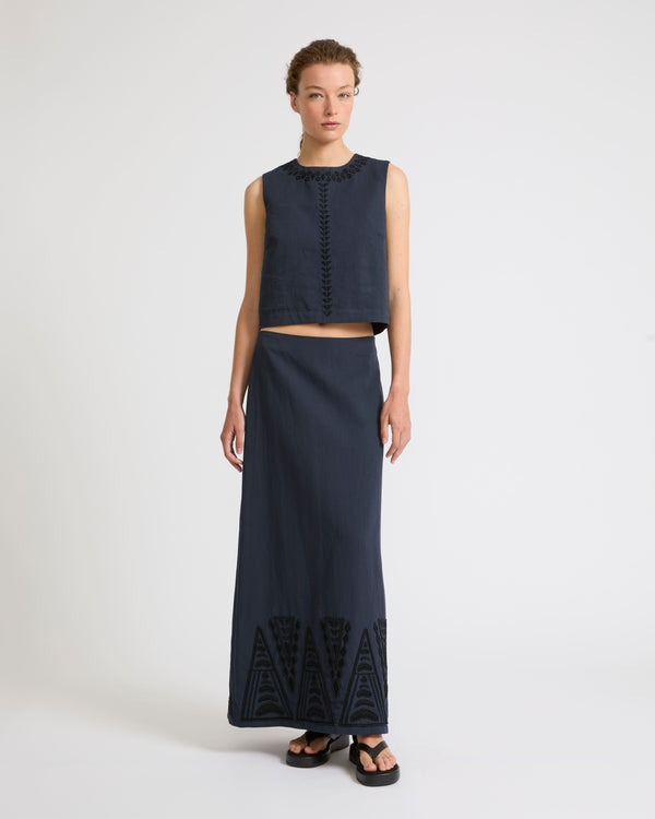 Embroidered skirt in cotton-linen fabric