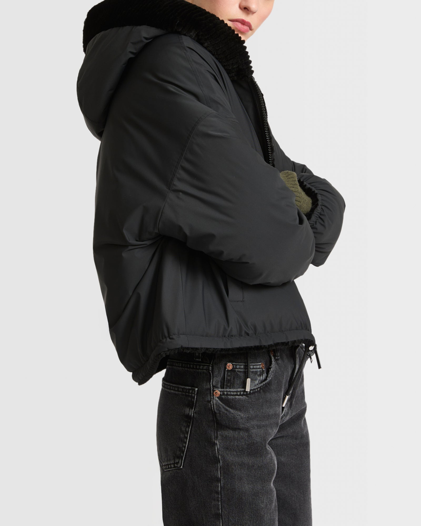 Short hooded down jacket in technical fabric reversible ribbed rex