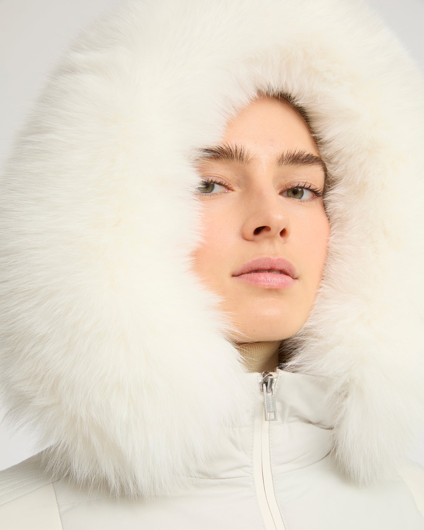 Mixed fabric belted ski jacket with fox fur trim -Yves Salomon