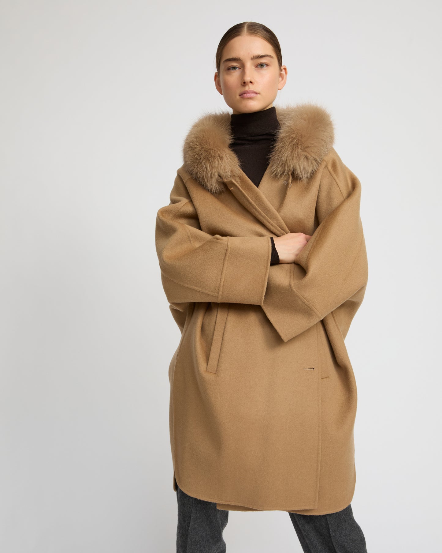 Cashmere blend hooded cape with fox trim