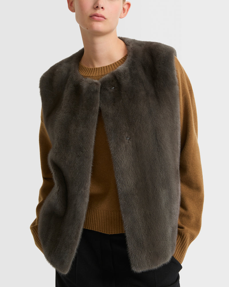 Long-haired mink fur gilet