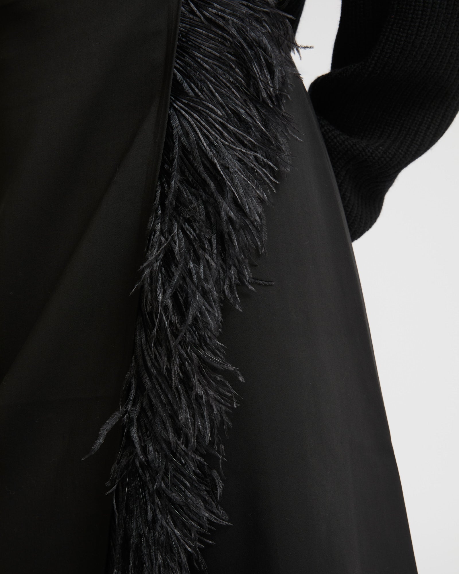 Skirt in viscose satin and feathers-Yves Salomon-Winter sale & boxing day