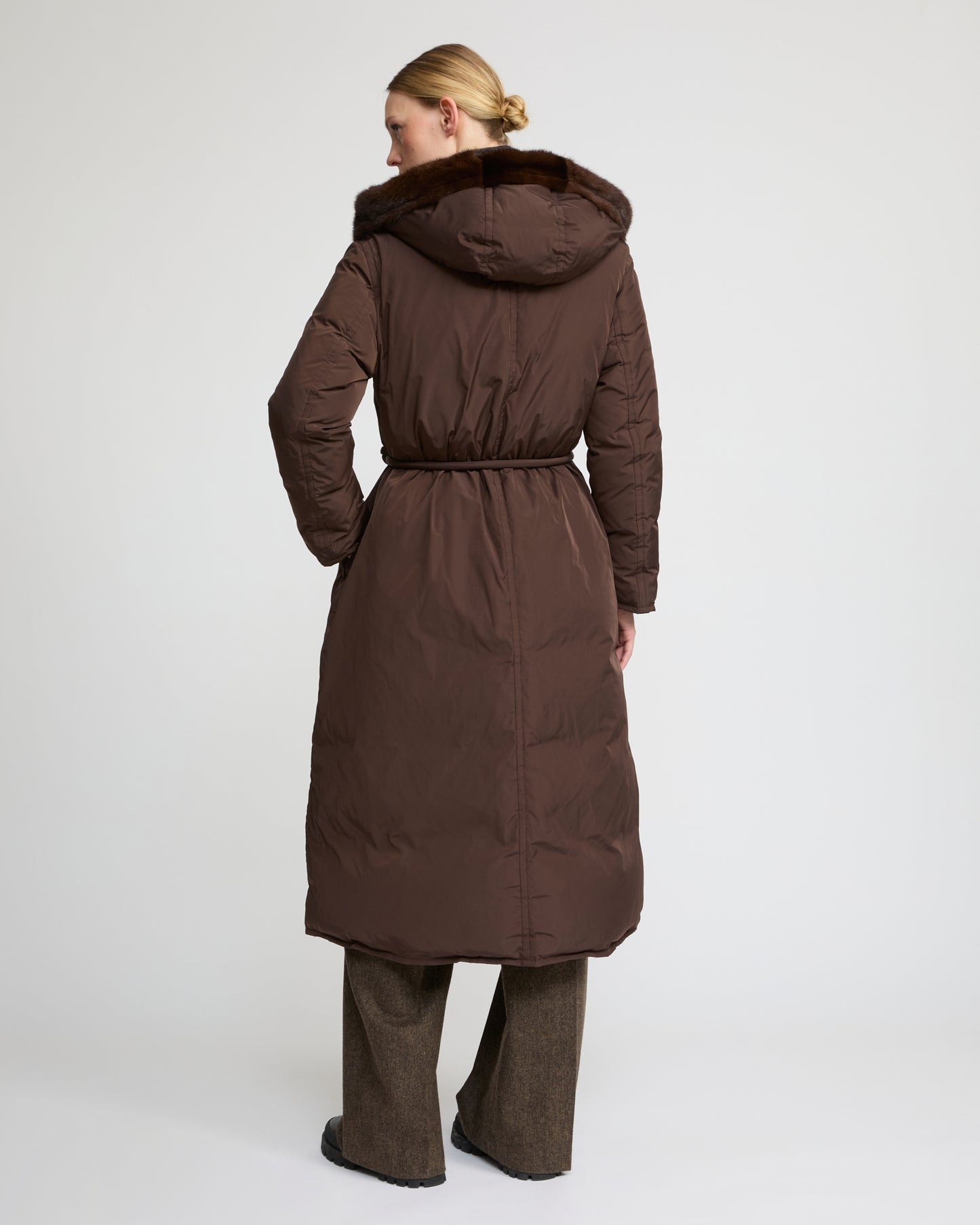 Long down jacket in technical fabric and mink fur