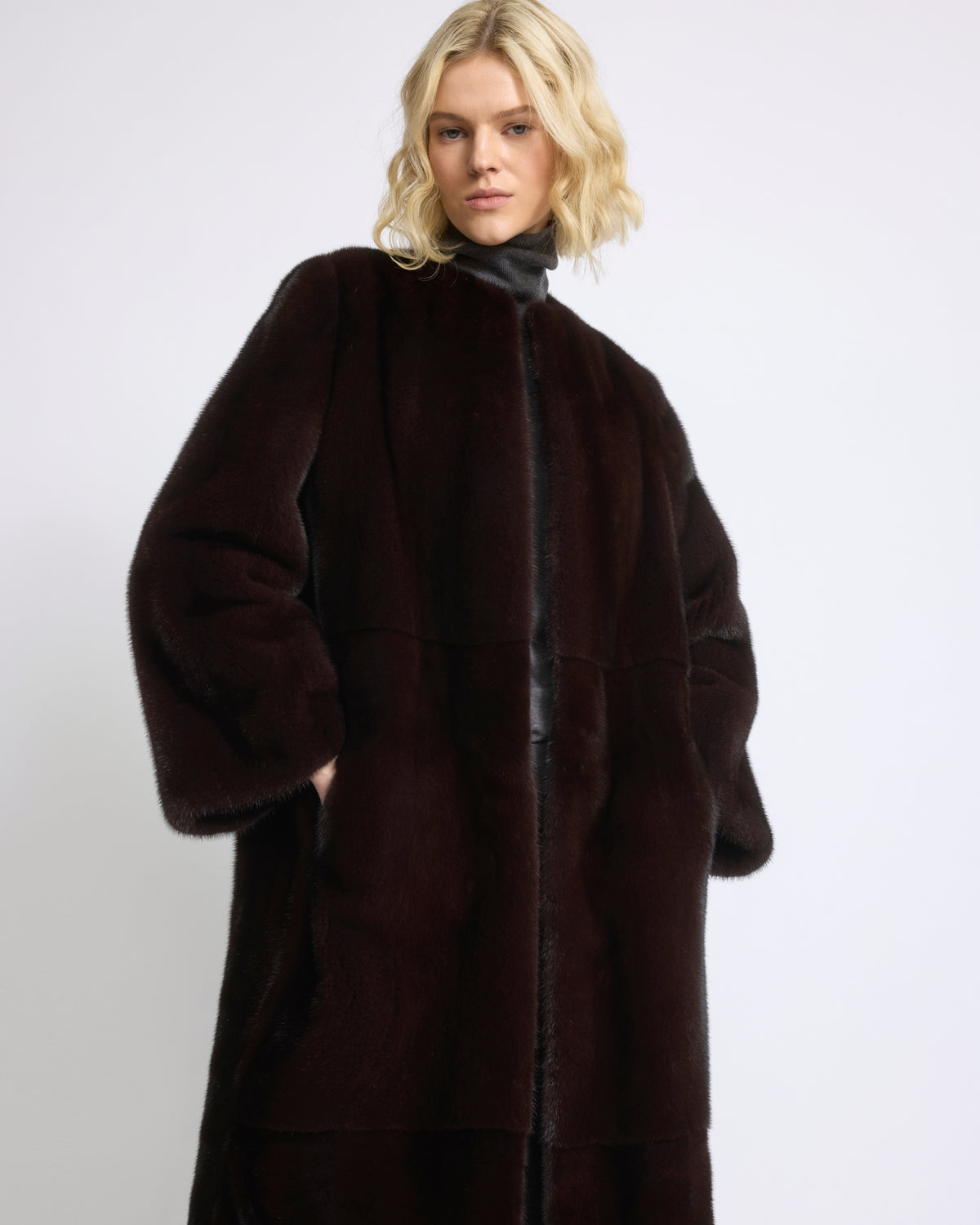 Maxi belted coat in long-haired mink fur - Yves Salomon - New Fall/Winter Collection