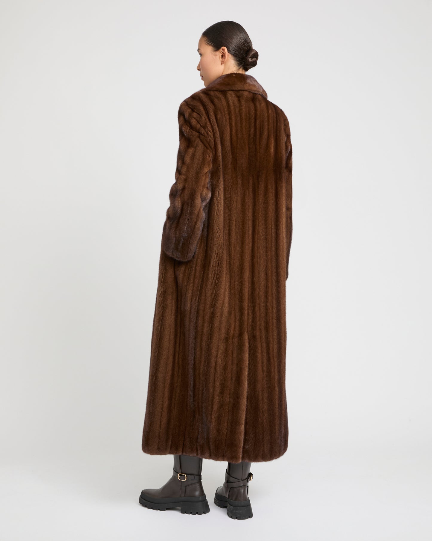 Long coat in long-haired mink fur