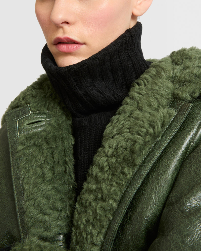 Patent merino straight coat with flat collar