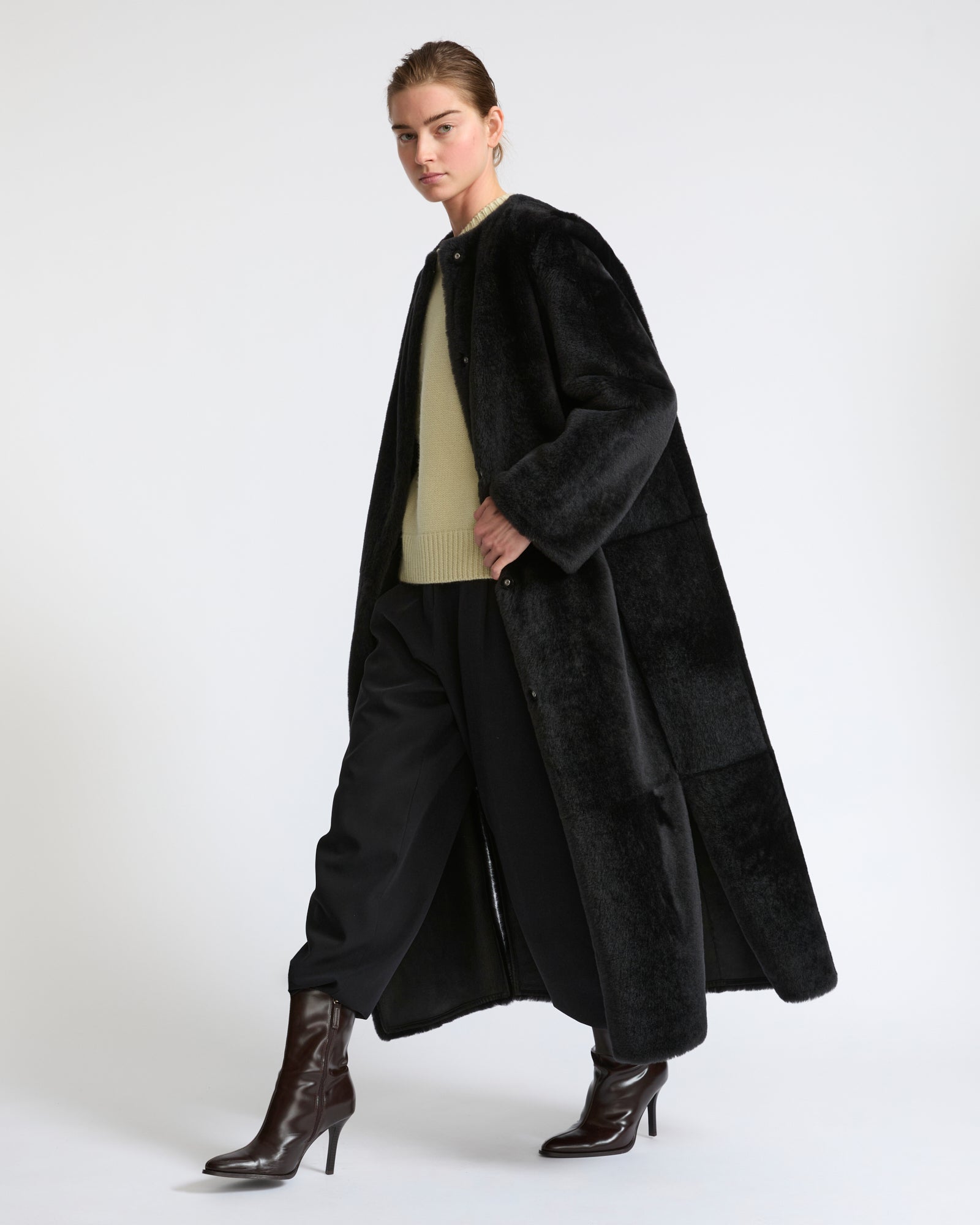 Extra long lambskin shearling coat - Yves Salomon - New Fall Winter Collection