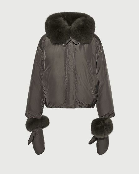 Short technical fabric down jacket with detachable fox fur collar - Yves Salomon - New Fall Winter Collection
