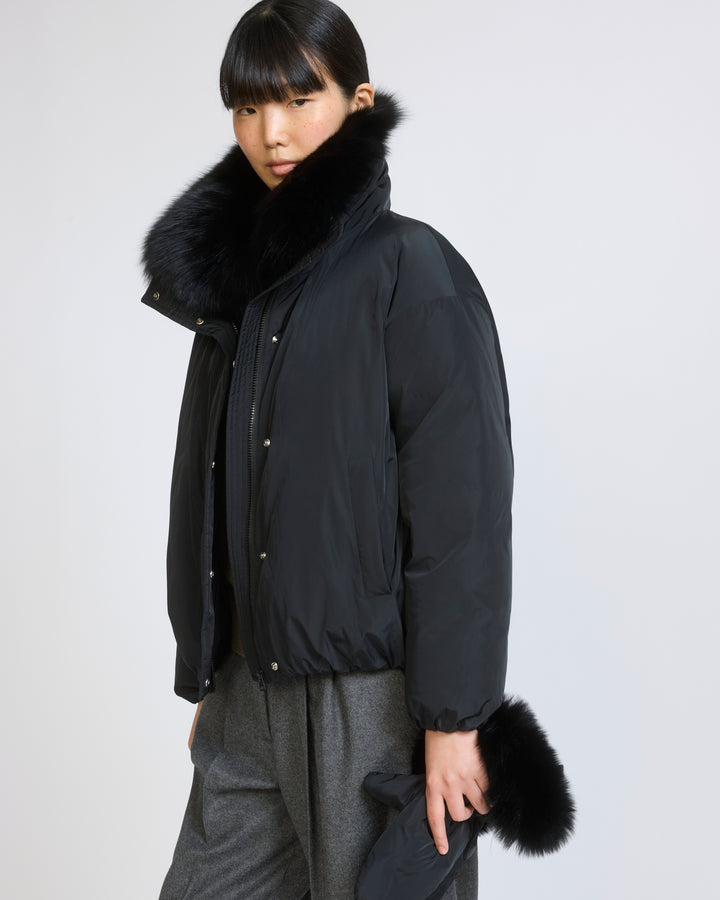 Short technical fabric down jacket with detachable fox fur collar - Yves Salomon - New Fall/Winter Collection
