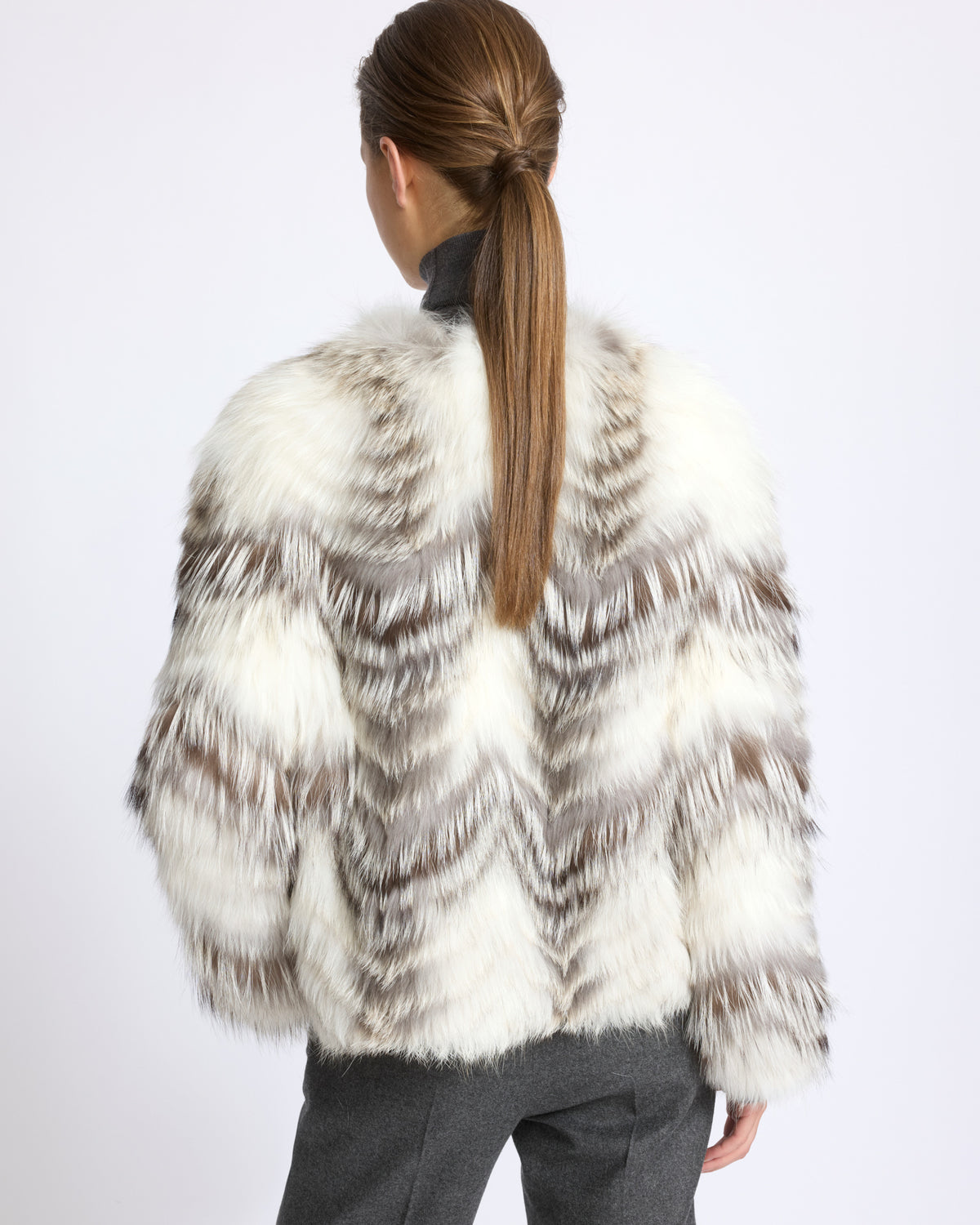 Belted cardigan in merino knit and fox fur - Yves Salomon - New Fall/Winter Collection