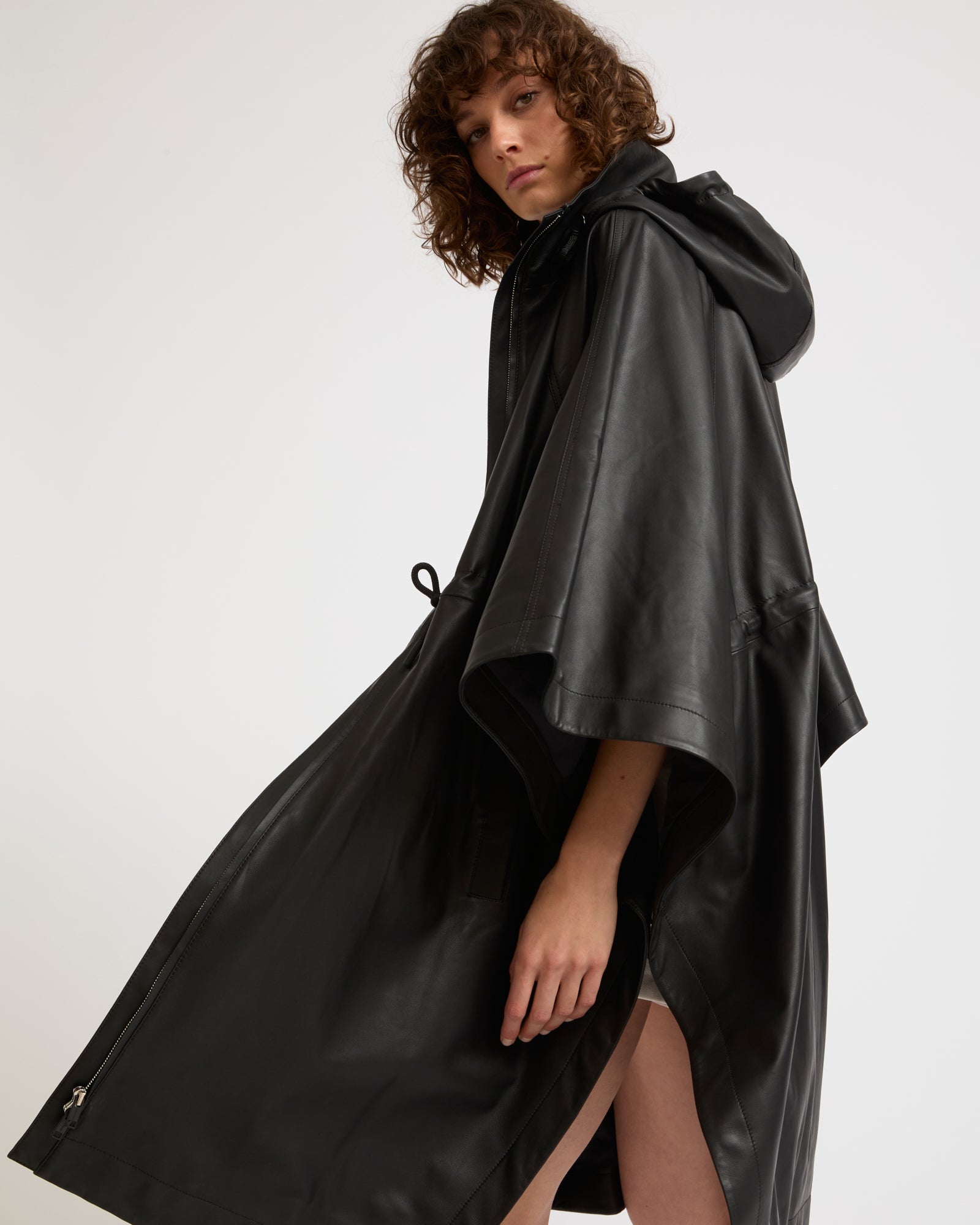 Waterproof lamb leather hooded cape -Yves Salomon - New spring summer collection