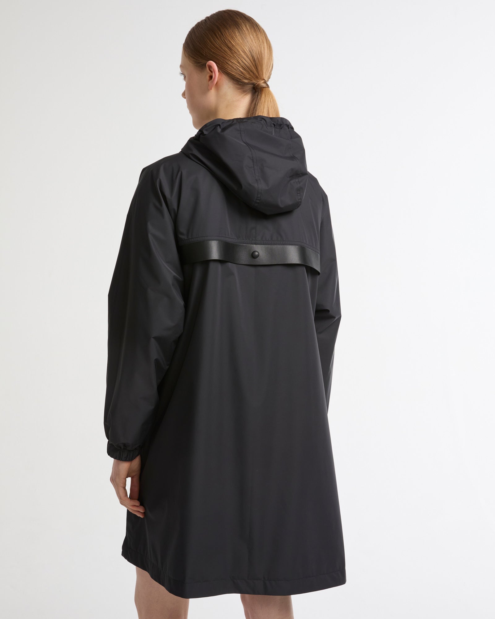 Hooded coat in waterproof technical fabric -Yves Salomon - New spring summer collection