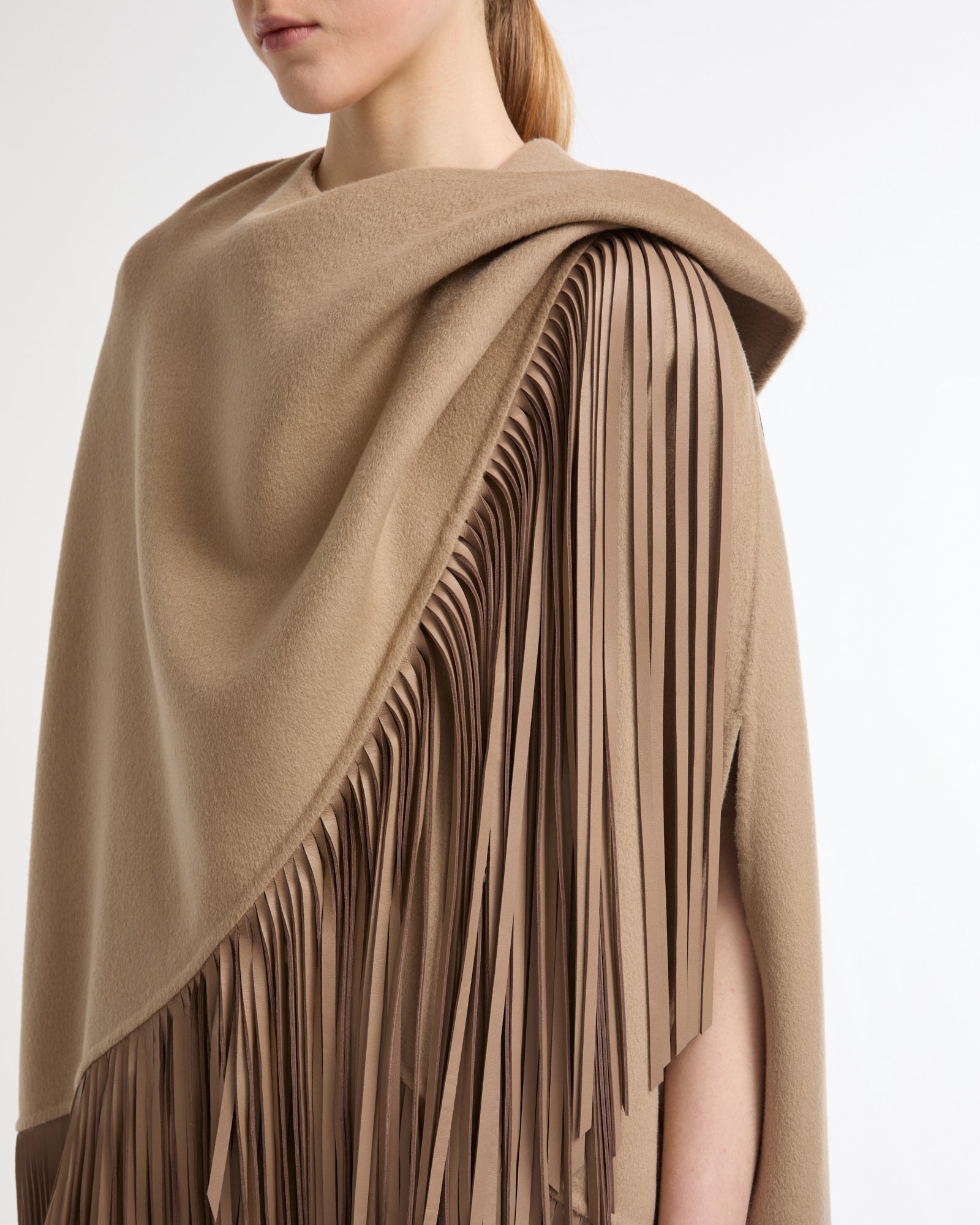 Short asymmetrical cape in cashmere-blend with fringes -Yves Salomon - New spring summer collection