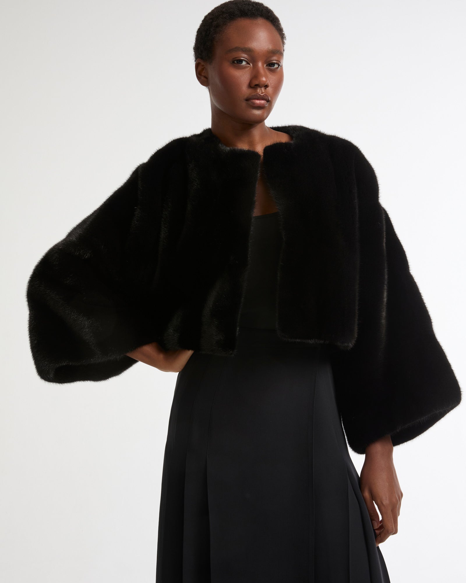 Short cape in long-haired mink fur -Yves Salomon - New spring summer collection