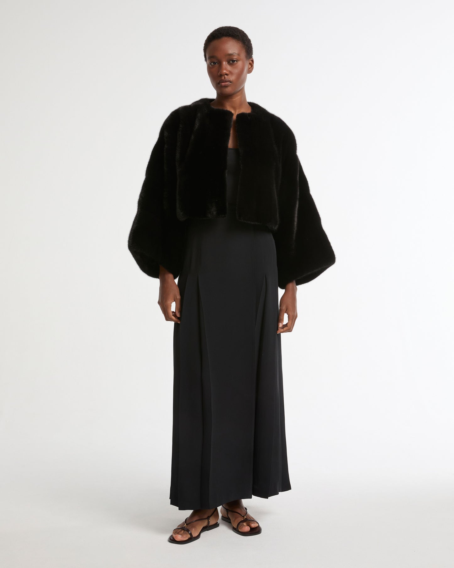 Short cape in long-haired mink fur -Yves Salomon - New spring summer collection