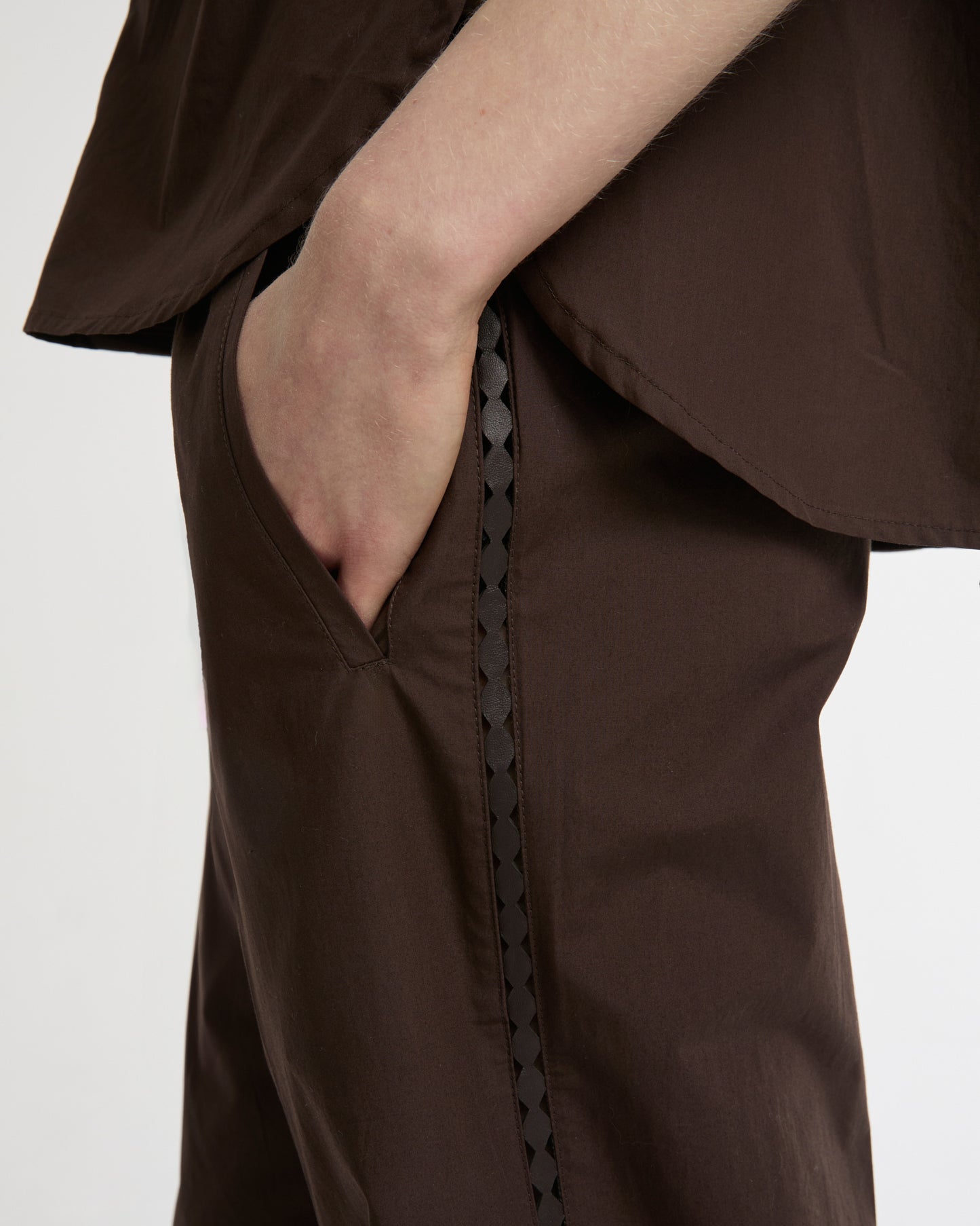Loose fit poplin trousers with leather details -Yves Salomon - New spring summer collection