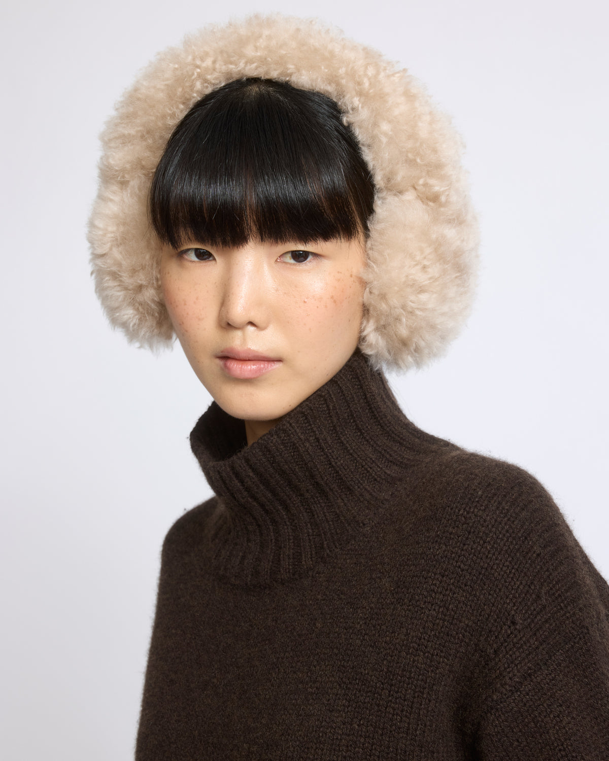 Cashmere lambskin shearling earmuffs - Yves Salomon - New Fall/Winter Collection