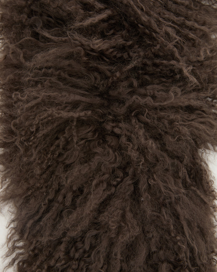 Long-haired lamb scarf