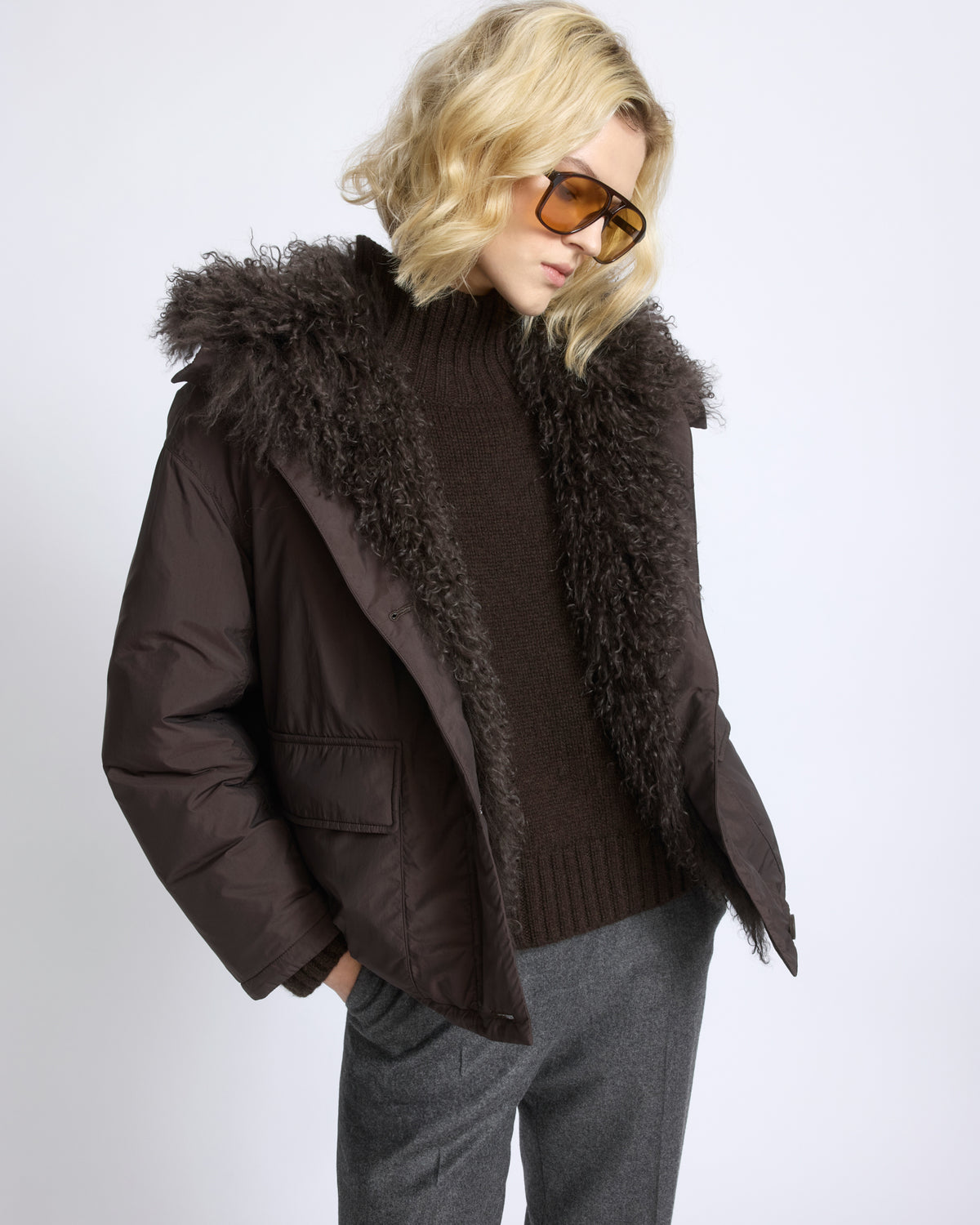 Short ultra-light down jacket with curly lambskin trim - Yves Salomon - New Fall/Winter Collection