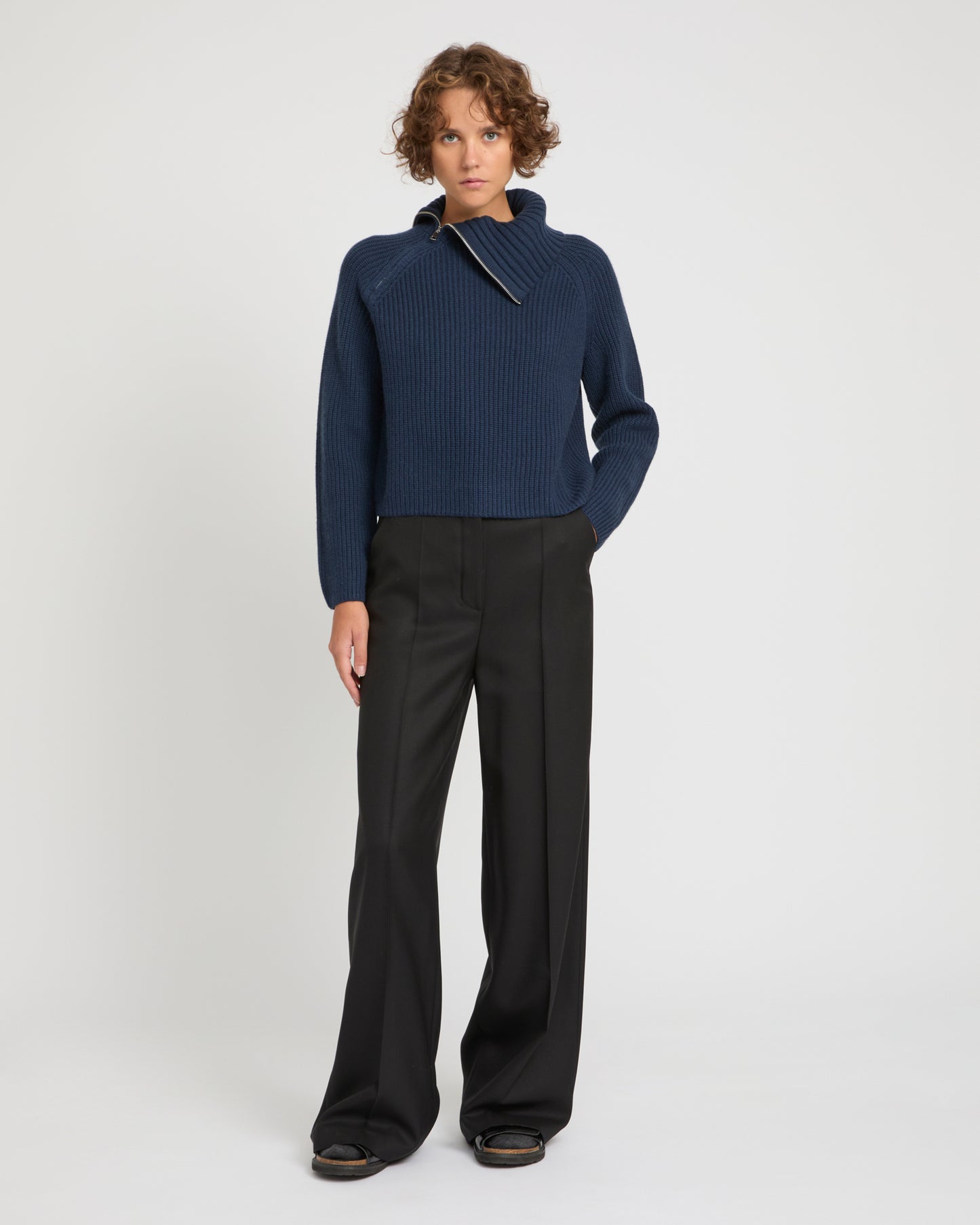 Cropped knitted jumper -Yves Salomon