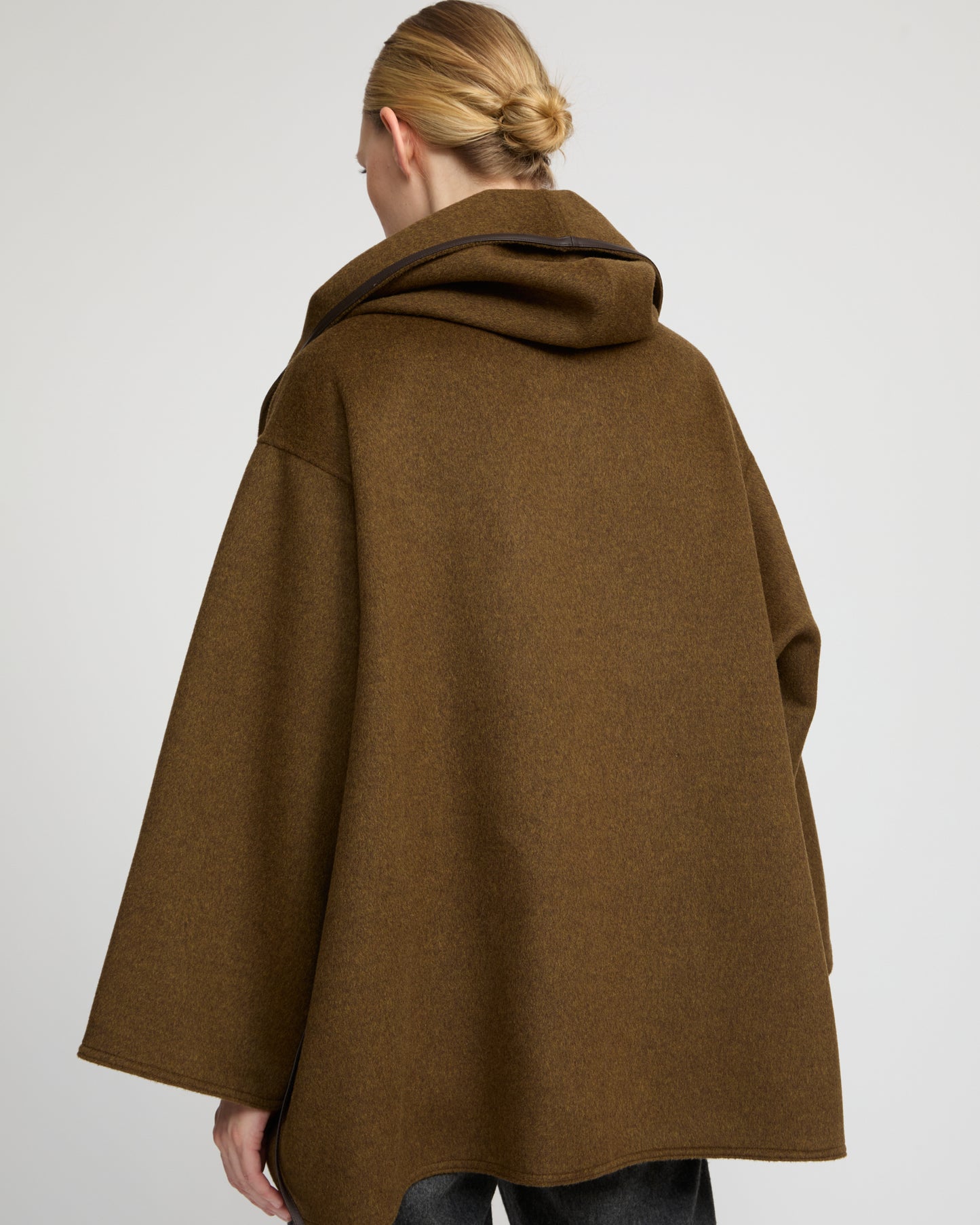 Oversized short coat in double-sided cashmere blend