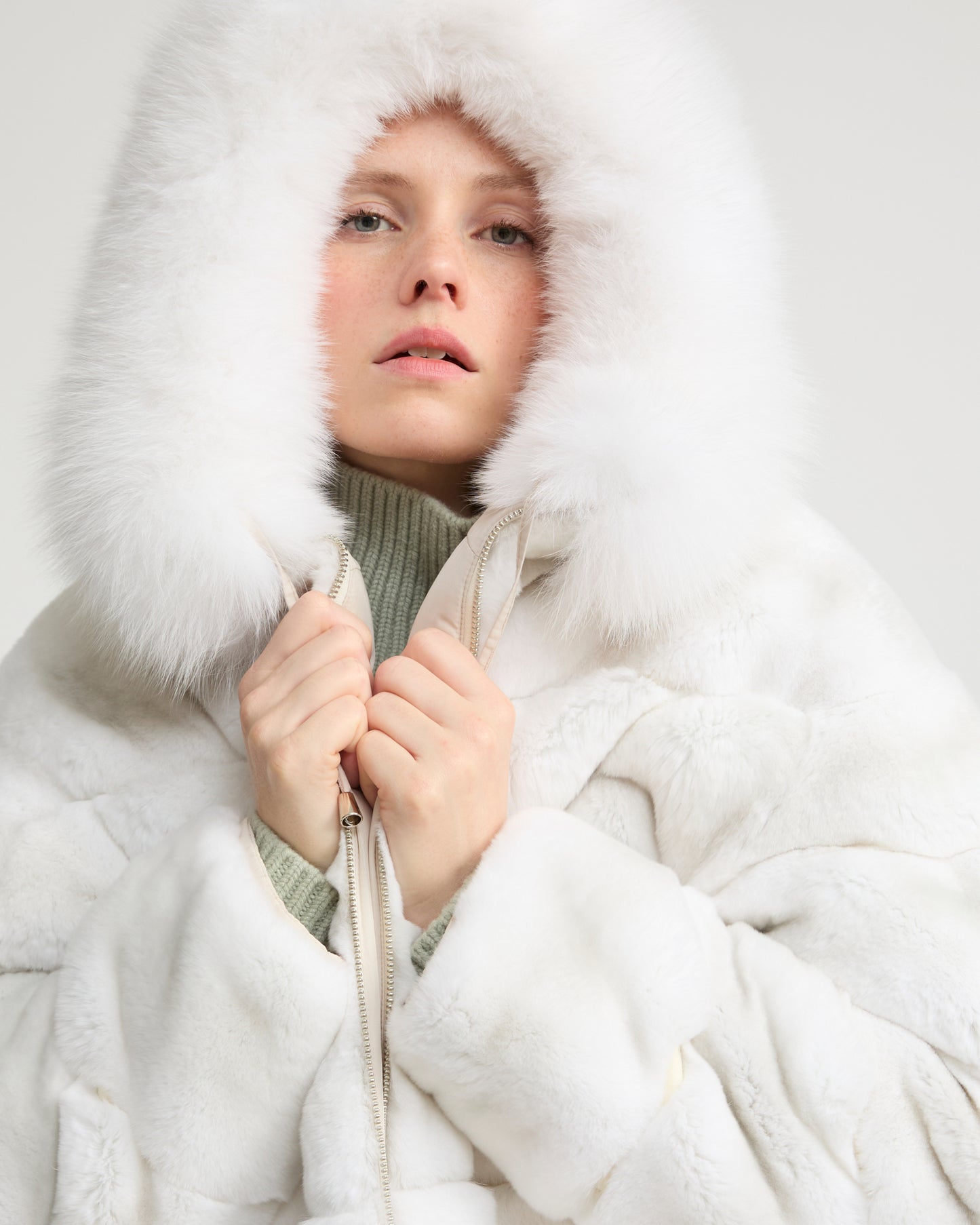 Hooded coat in technical fabric reversible rex rabbit fur