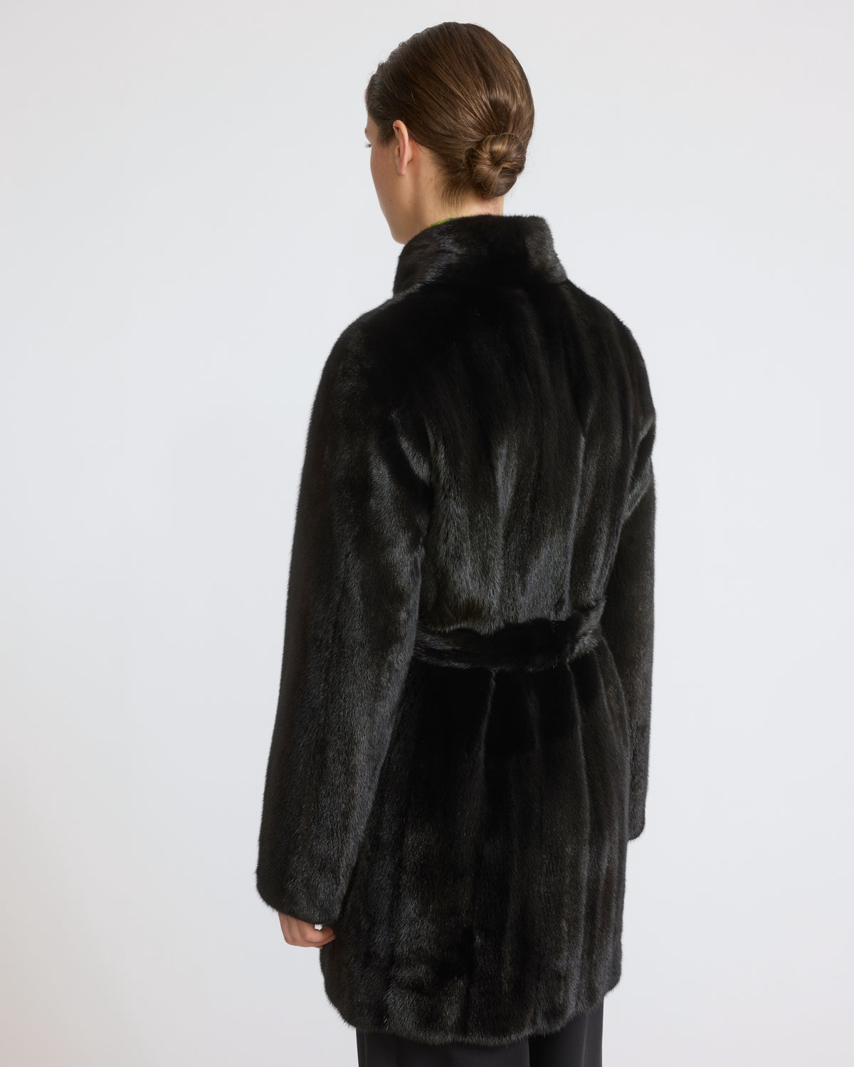 Short belted coat in long-haired straightened mink fur - Yves Salomon - New Fall/Winter Collection