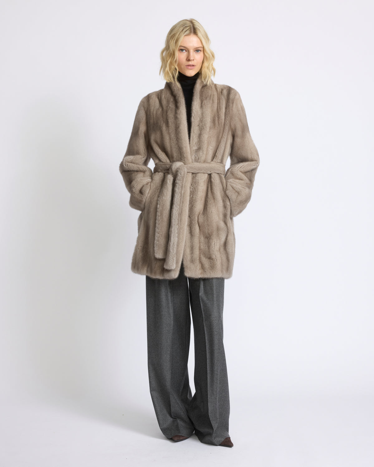 Short belted coat in long-haired straightened mink fur - Yves Salomon - New Fall/Winter Collection