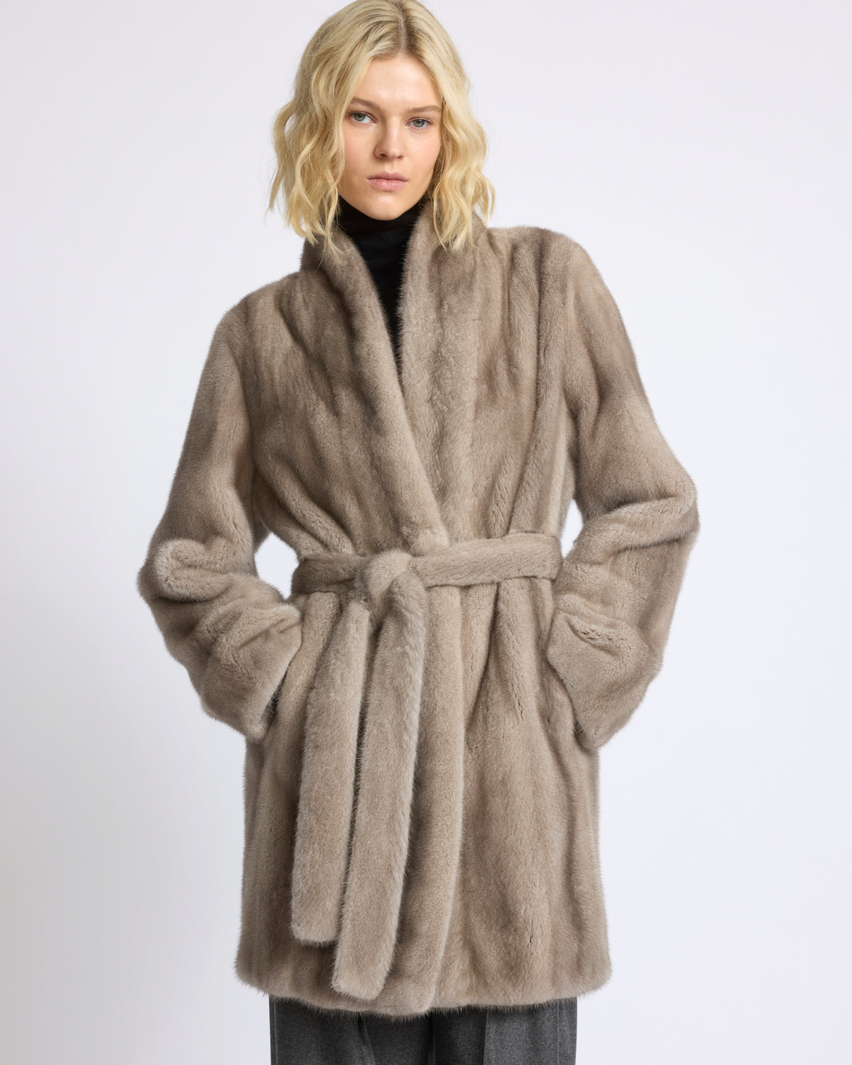 Short belted coat in long-haired straightened mink fur - Yves Salomon - New Fall/Winter Collection