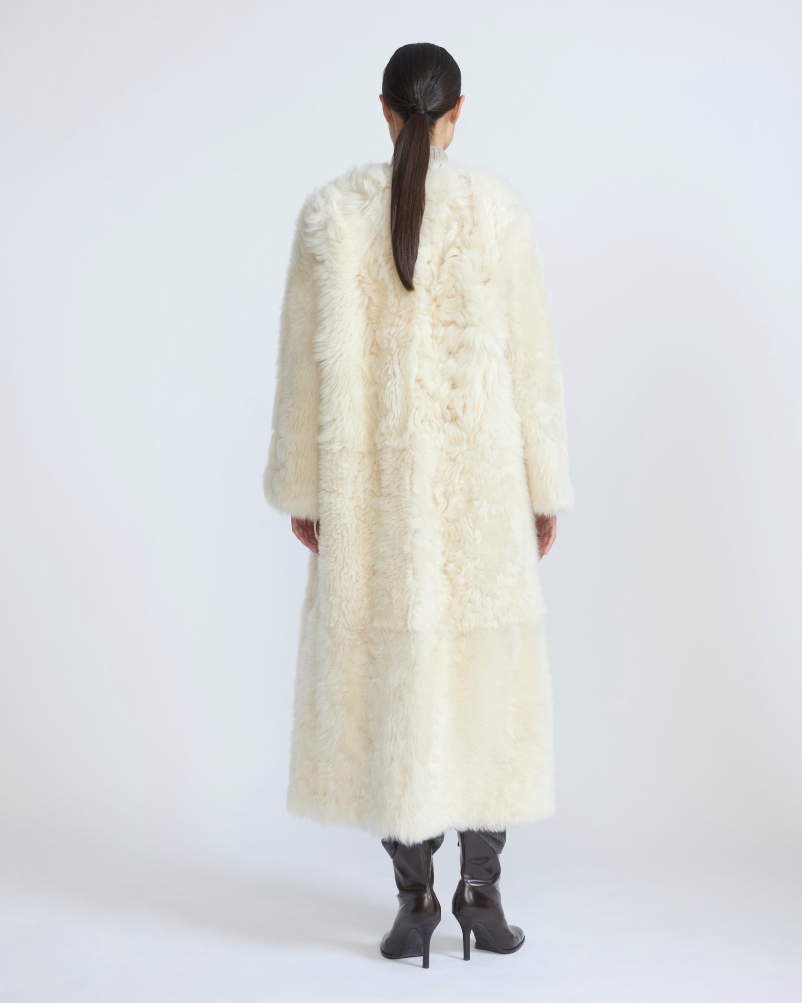 Extra long Toscana lambskin shearling coat - Yves Salomon - New Fall/Winter Collection