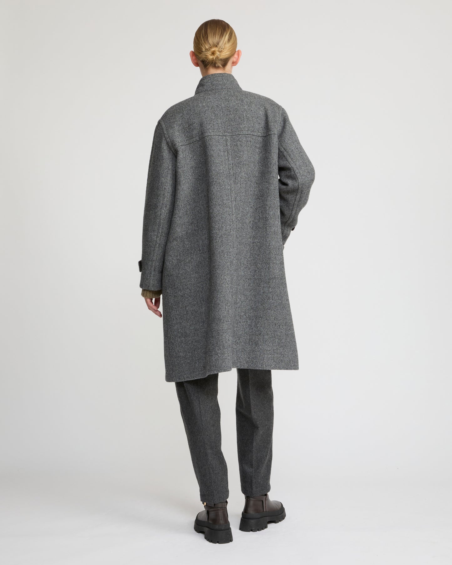Long wool coat with lambskin details -Yves Salomon