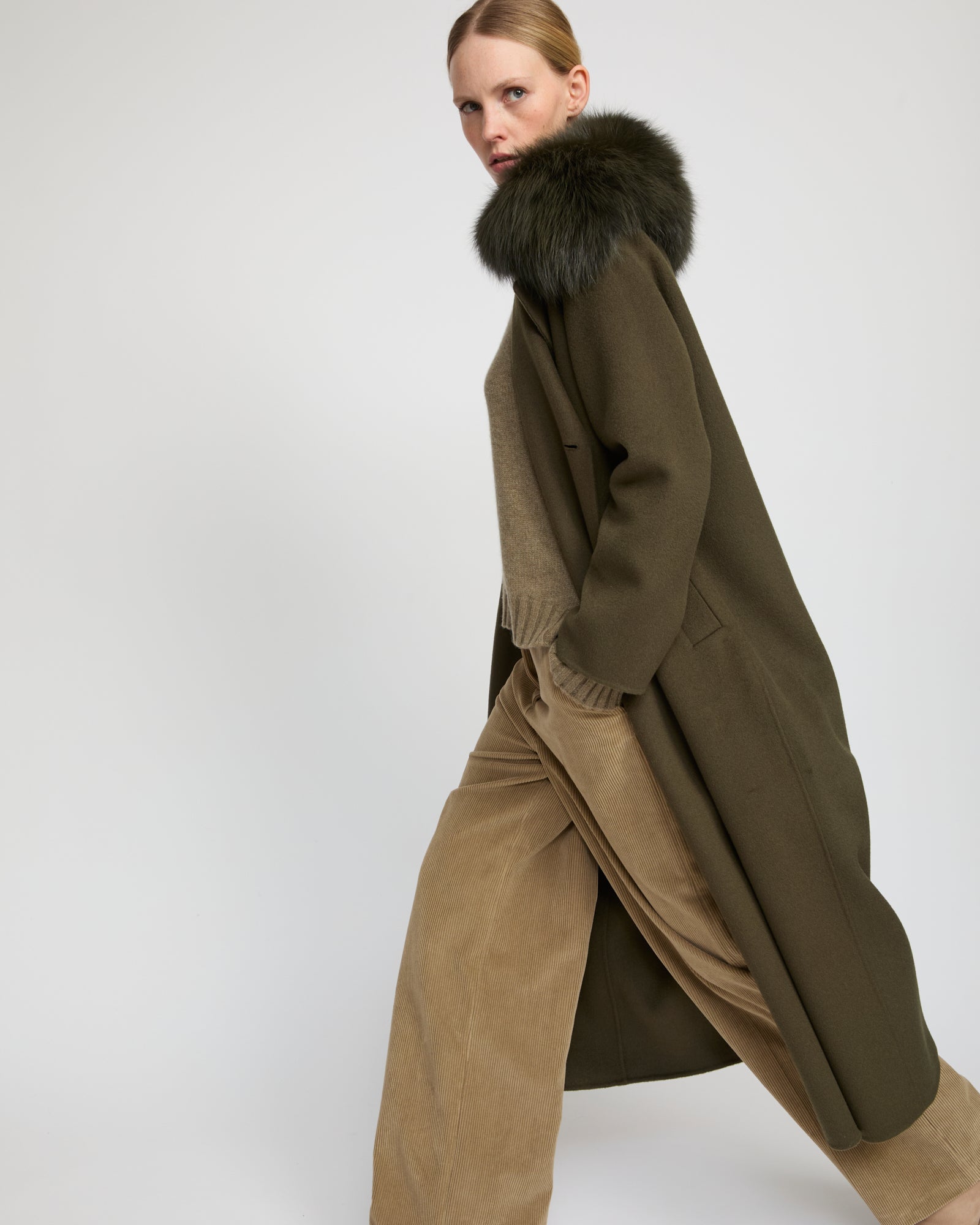 Belted coat in cashmere wool with fox fur collar - khaki - Yves