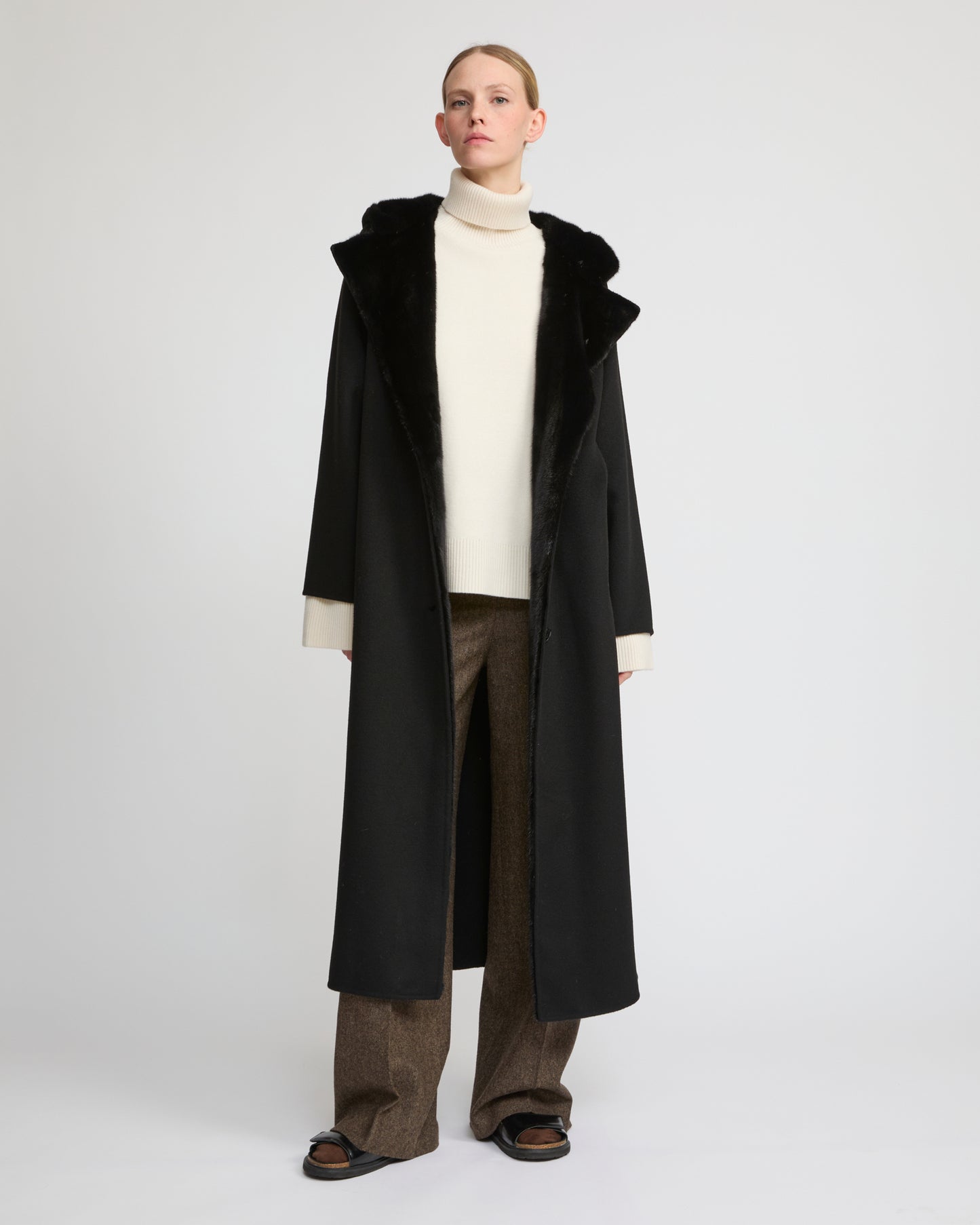 Long coat in cashmere wool with mink fur hood -Yves Salomon