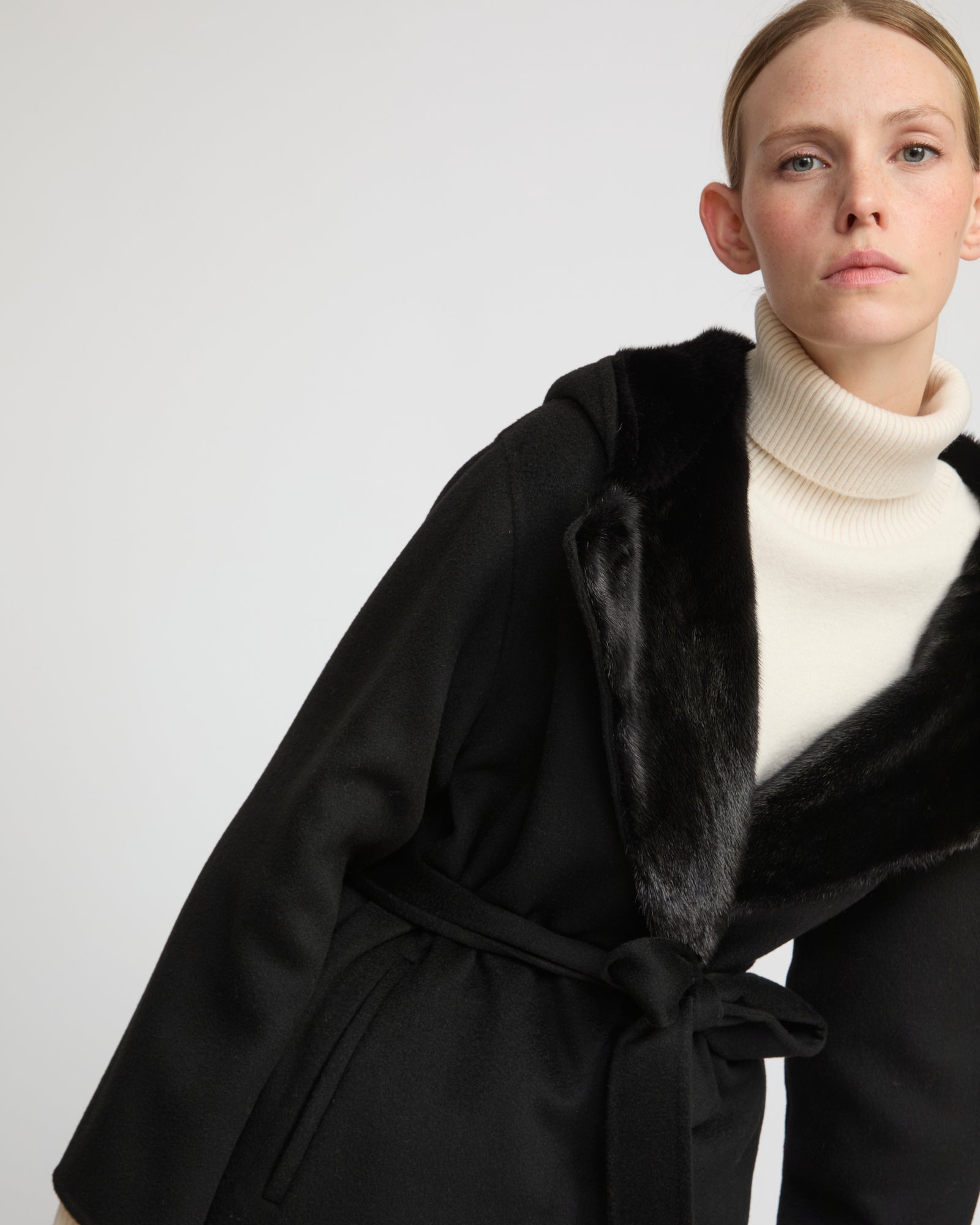Long coat in cashmere wool with mink fur hood -Yves Salomon