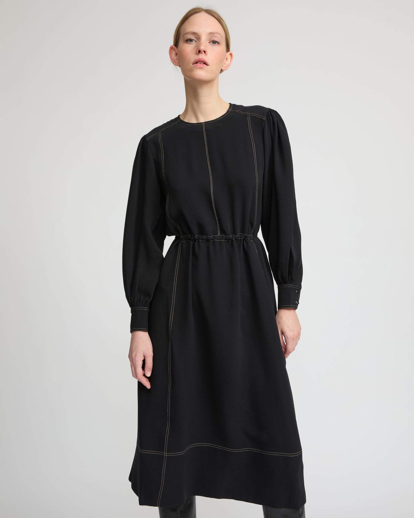 Drawstring dress in silk crepe
